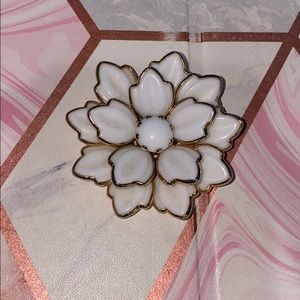 Shirt pin